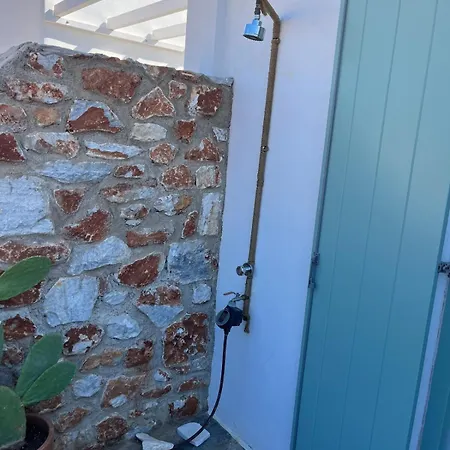 Paros Spiti Mataki Alikí